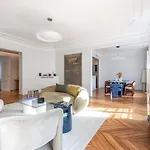 Luxury - 5 Min Walk From Champs-elysees Apartment *