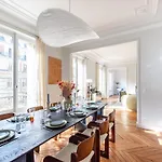 Luxury - 5 Min Walk From Champs-elysees *
