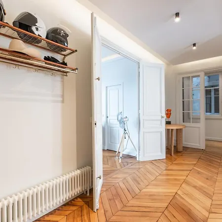 Apartment Luxury - 5 Min Walk From Champs-elysees *