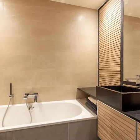 Apartment Luxury - 5 Min Walk From Champs-elysees *
