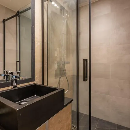 Apartment Luxury - 5 Min Walk From Champs-elysees Paris