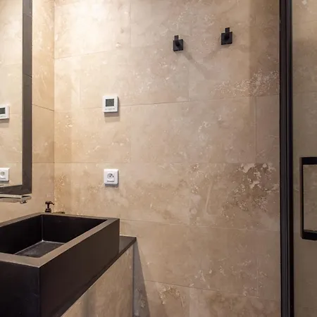 Luxury - 5 Min Walk From Champs-elysees * Paris