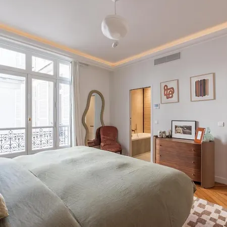 Lägenhet Luxury - 5 Min Walk From Champs-elysees