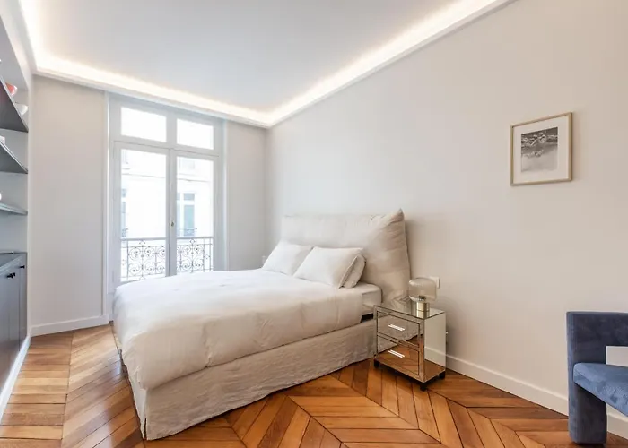 Luxury - 5 Min Walk From Champs-elysees Lägenhet