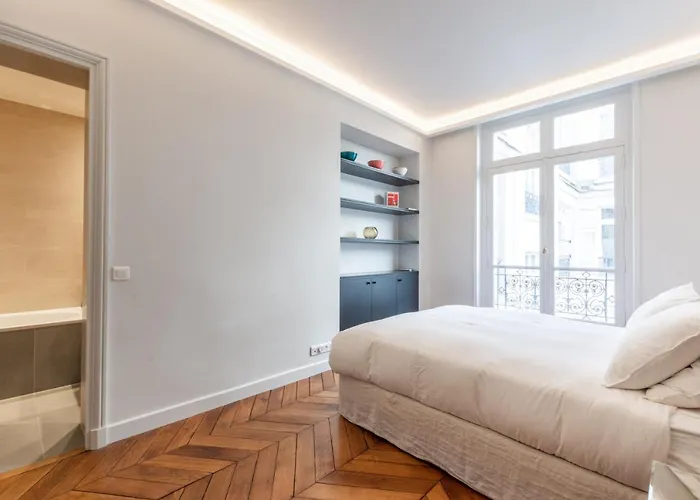 Lägenhet Luxury - 5 Min Walk From Champs-elysees Paris