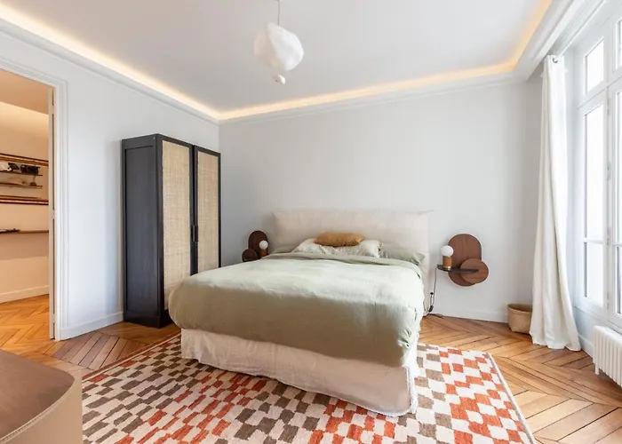 Lägenhet Luxury - 5 Min Walk From Champs-elysees Paris