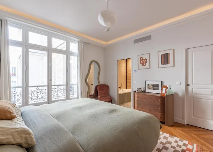 Lägenhet Luxury - 5 Min Walk From Champs-elysees