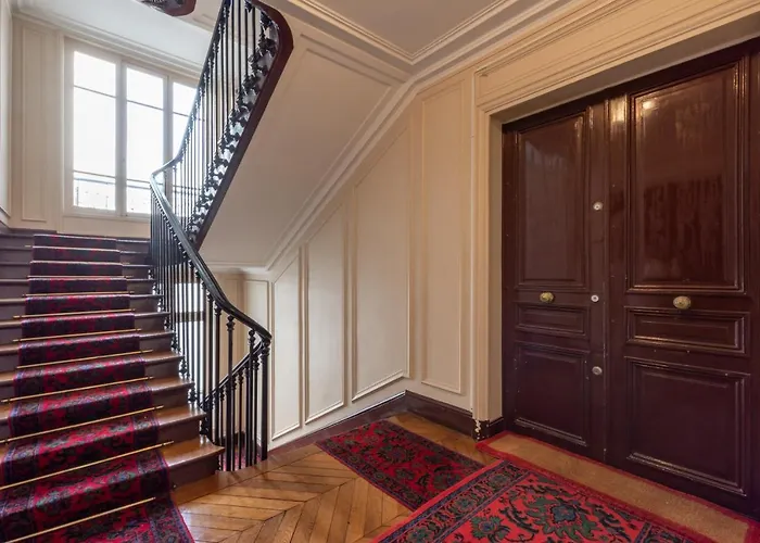 Luxury - 5 Min Walk From Champs-elysees *