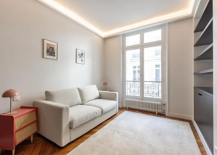 Luxury - 5 Min Walk From Champs-elysees Paris